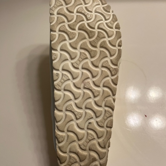 Birkenstock Arizona Essentials in White - Picture 4 of 13